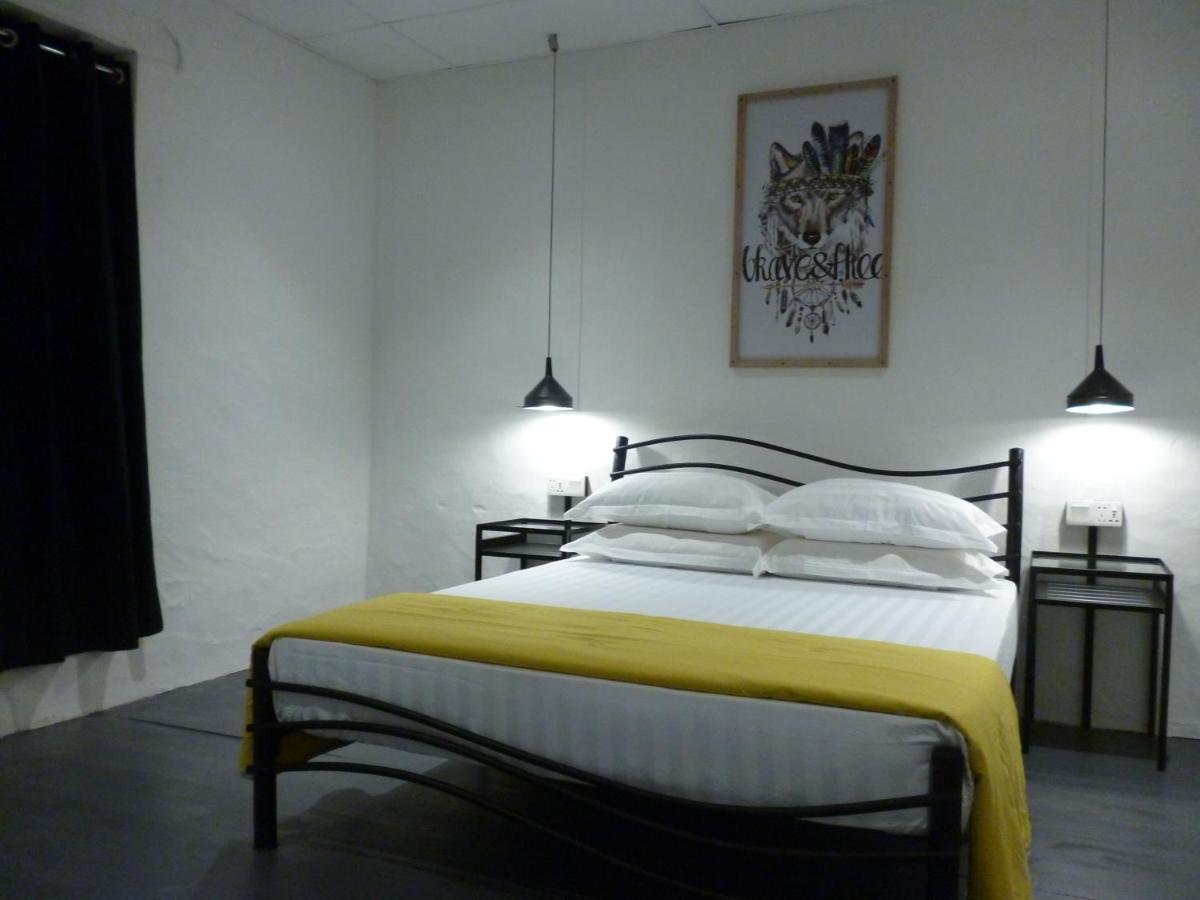 Ola Hostel Малакка Экстерьер фото